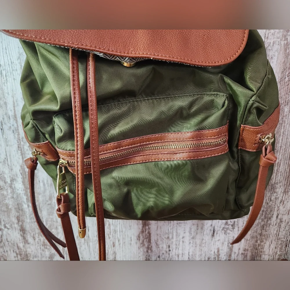 Steve Madden Green and Brown Backpack - Picture 5 of 16